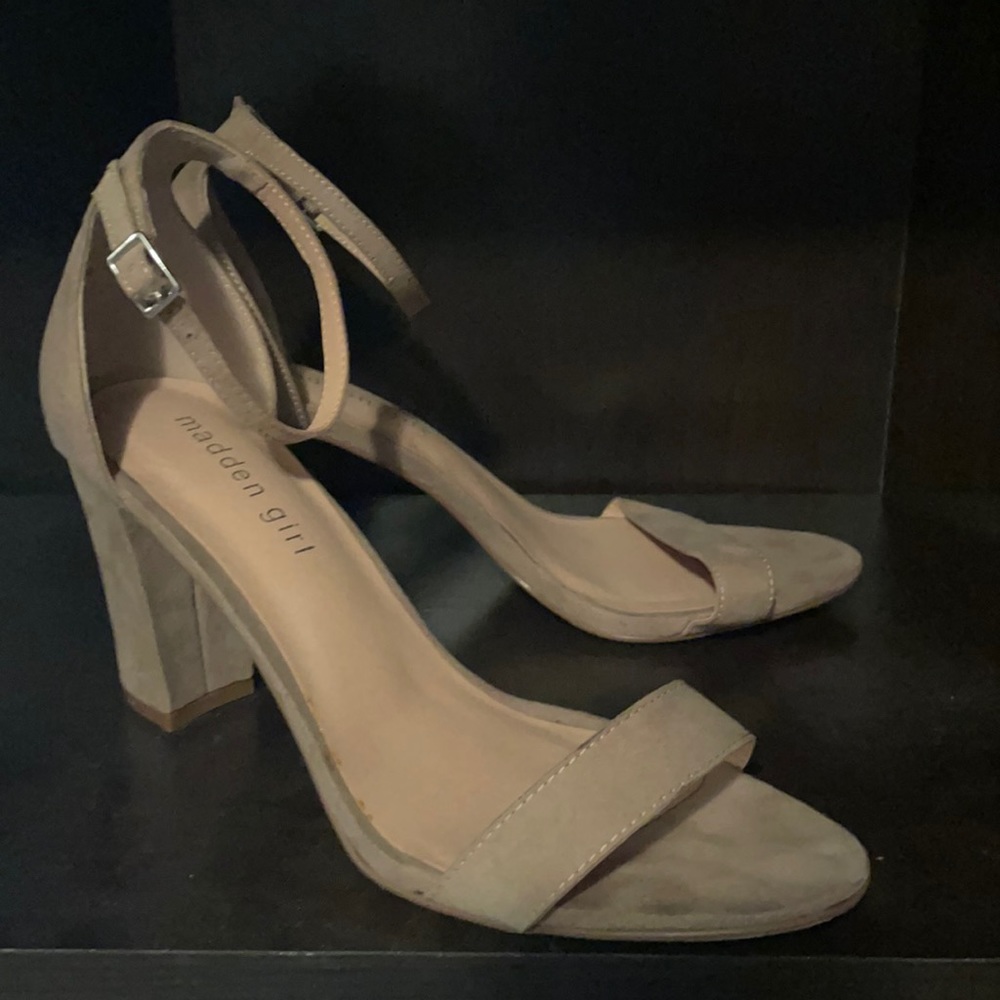Gently Worn Beige Heels